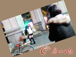 “保时捷少女”再出手？踢飞自残女子手中刀